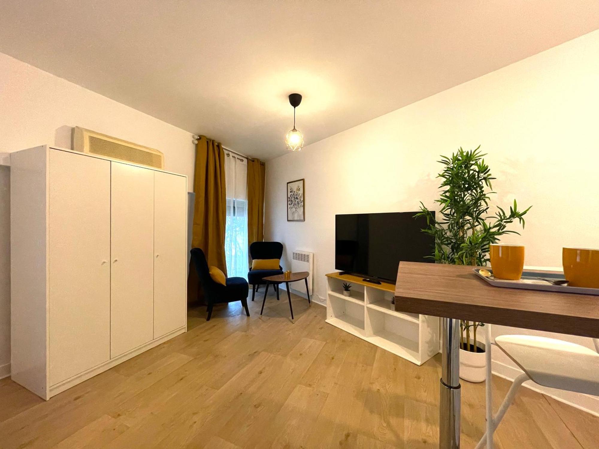 Les Entrepreneurs - Appartements Neufs Et Spacieux, Proche Rer C Et Aeroport Orly Morangis  Extérieur photo
